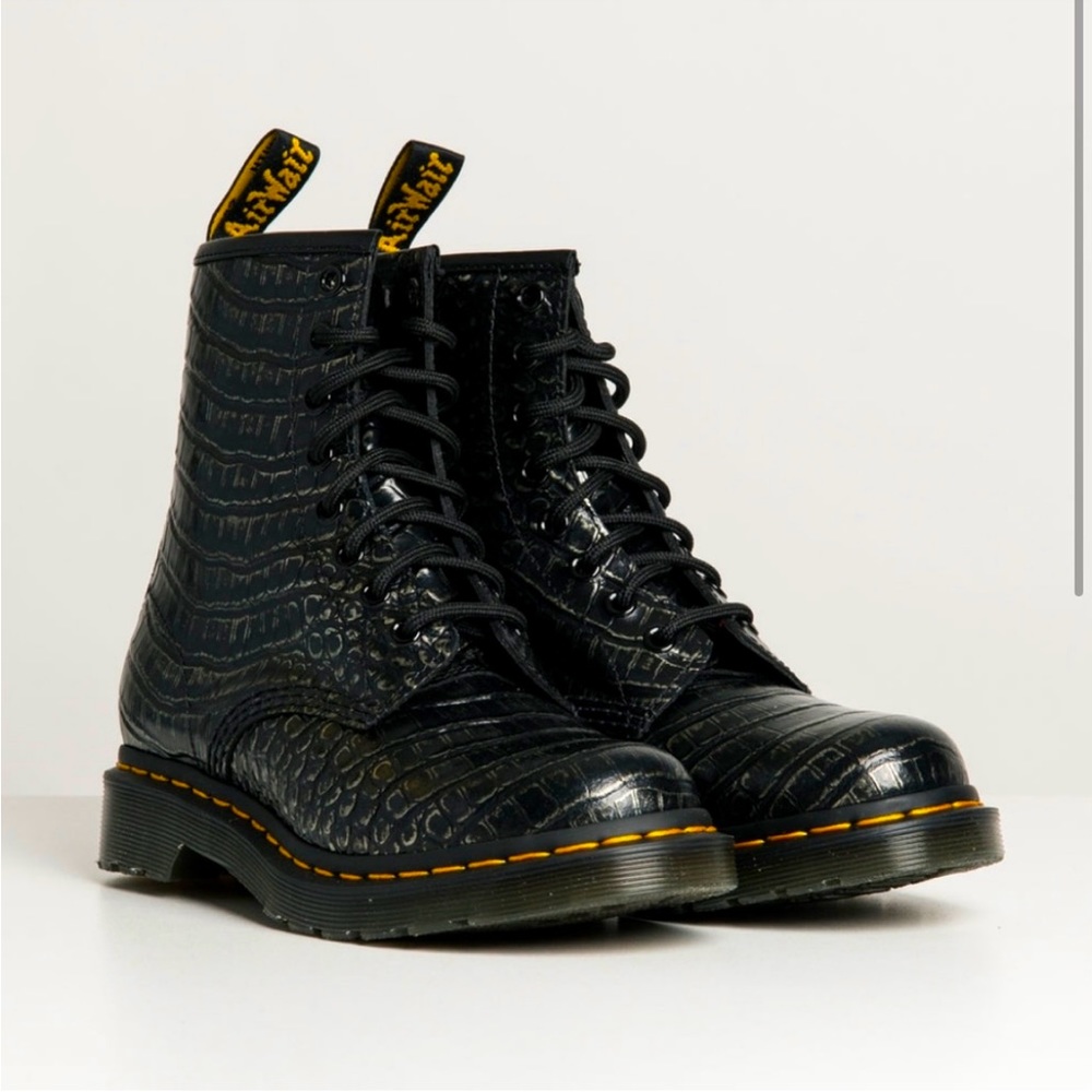 Dr. Martens Pascal Croc